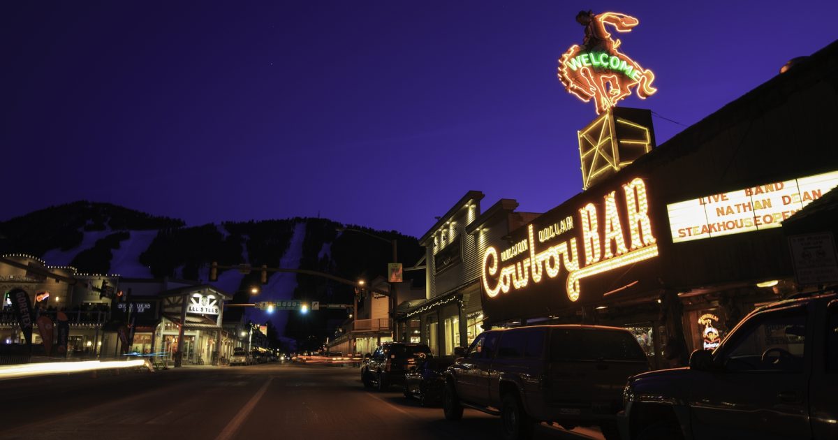 Staying in Jackson vs. Teton Village Jackson Hole, WY Jackson Hole WY